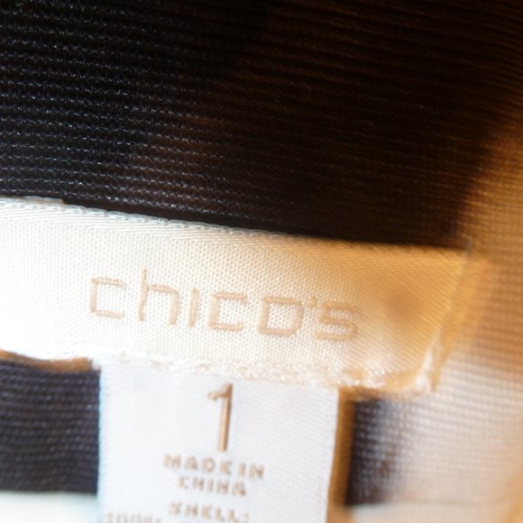 Chico's Women's Long Jacket w/side pockets & hook closure Size 1 - Picture 9 of 9